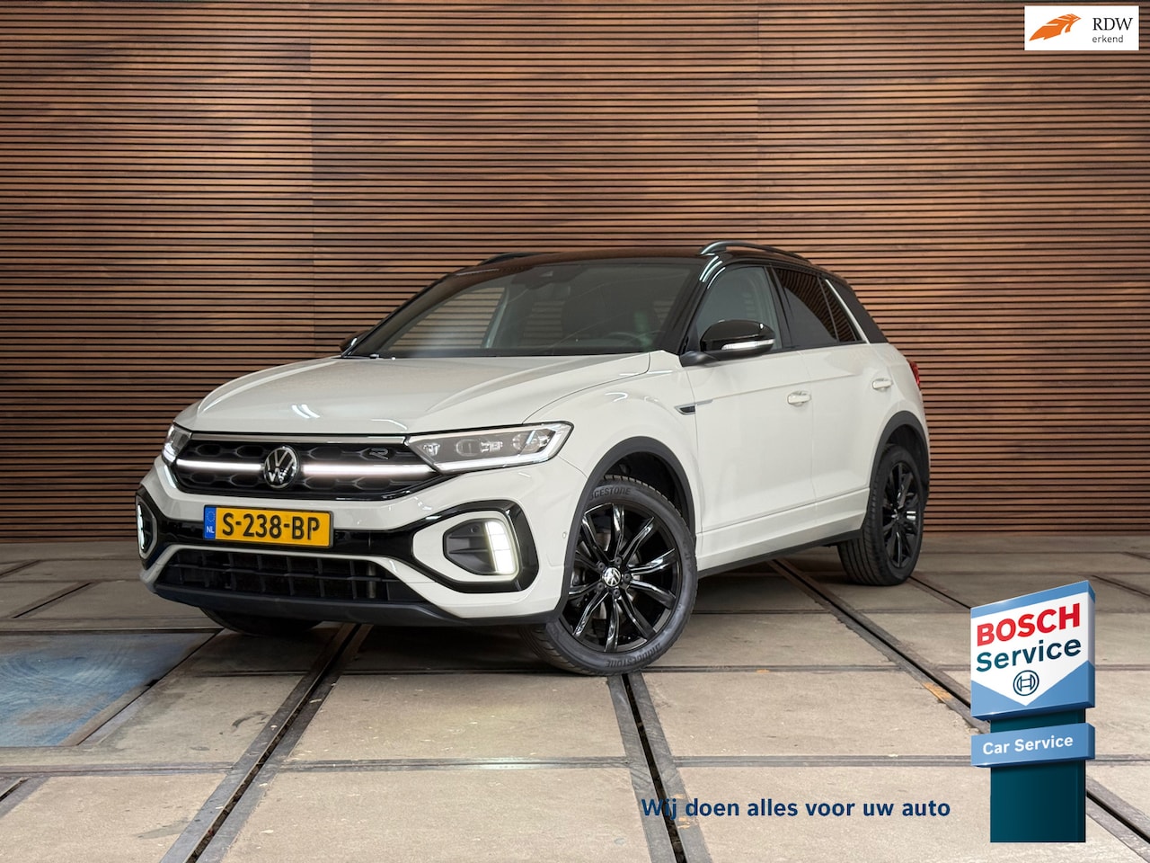 Volkswagen T-Roc - 1.5 TSI R-Line Business | IQ.Light Matrix LED | ACC | Digital Cockpit Pro | Camera | Park - AutoWereld.nl