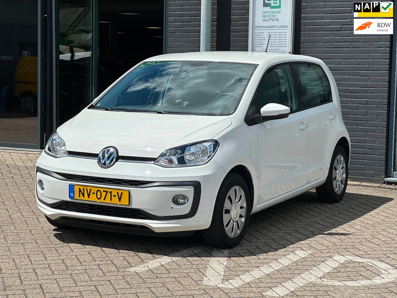 Volkswagen Up! - 1.0 EcoFuel move up!/5-DRS/AIRCO/KM 29.000 NL-AUTO NAP!! - AutoWereld.nl