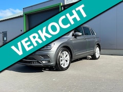 Volkswagen Tiguan - 1.4 TSI ACT Highline| Luxe, Stijl en Comfort| Automaat| Cruise| Carplay| Trekhaak| Premium