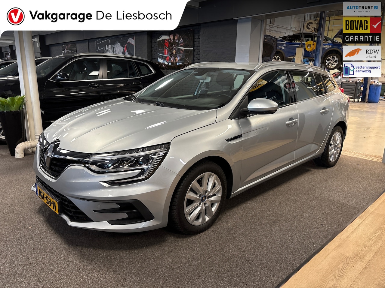 Renault Mégane E-Tech - Estate 1.6 Plug-In Hybrid 160 Business Zen / stoel en stuurverwarming / camera / navigatie - AutoWereld.nl
