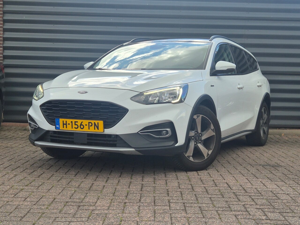 Ford Focus Wagon - 1.0 EcoBoost Active Business 1.0 EcoBoost Active Business - AutoWereld.nl