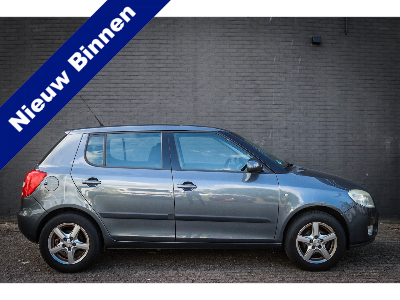 Skoda Fabia - 1.6-16V Sport Net binnen-Nu al te bezichtigen - AutoWereld.nl