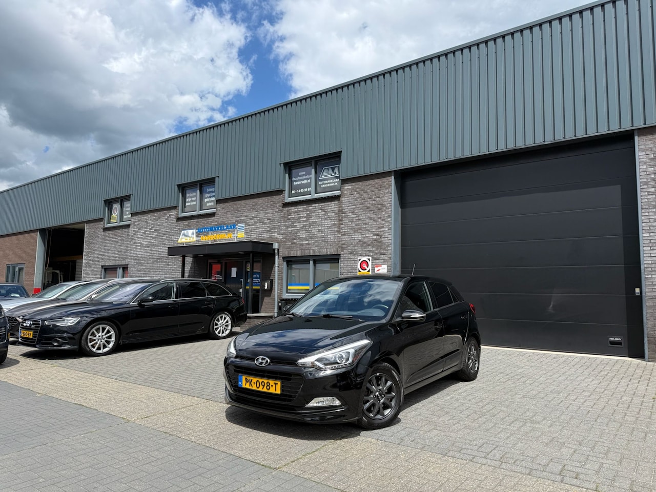 Hyundai i20 - 1.0 T-GDI Black Edition | 2E EIGENAAR | 12MND GARANTIE | DAB | NAVI | CAMERA | CRUISE | AI - AutoWereld.nl
