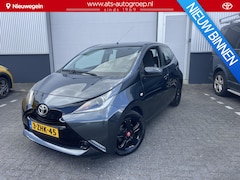 Toyota Aygo - 1.0 VVT-i x-play | Lm velgen met All Season Banden | Navigatie |
