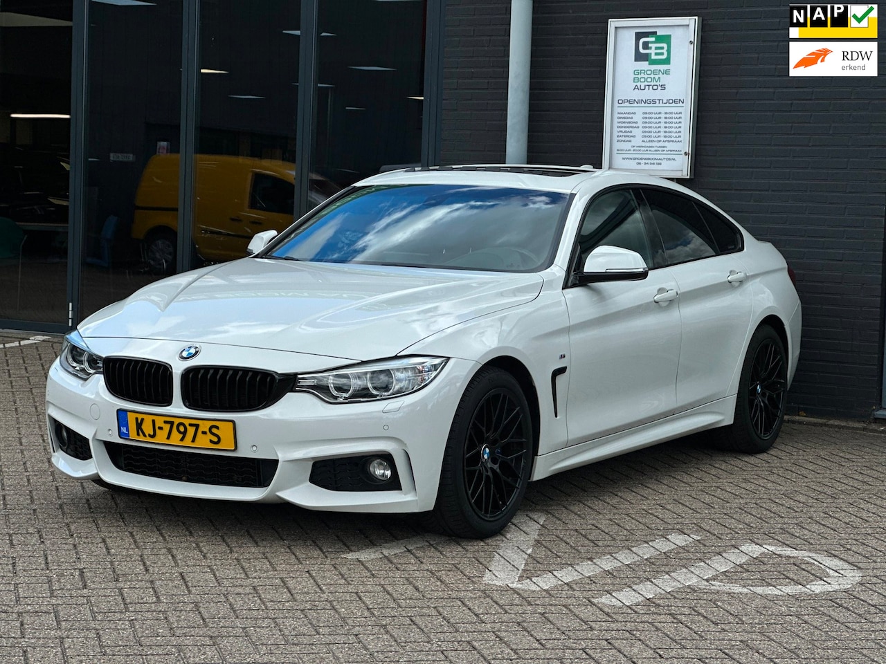 BMW 4-serie Gran Coupé - 420i Centennial Executive/1STE EIG/PANODAK/NAVI/NL-AUTO NAP!! - AutoWereld.nl