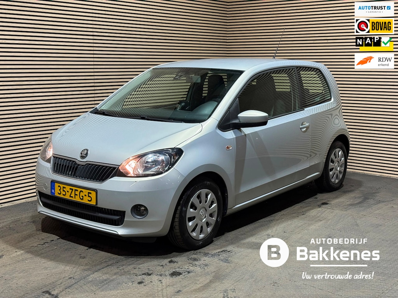 Skoda Citigo - 1.0 Greentech Tour | Airco | Navi | Bluetooth | NAP - AutoWereld.nl