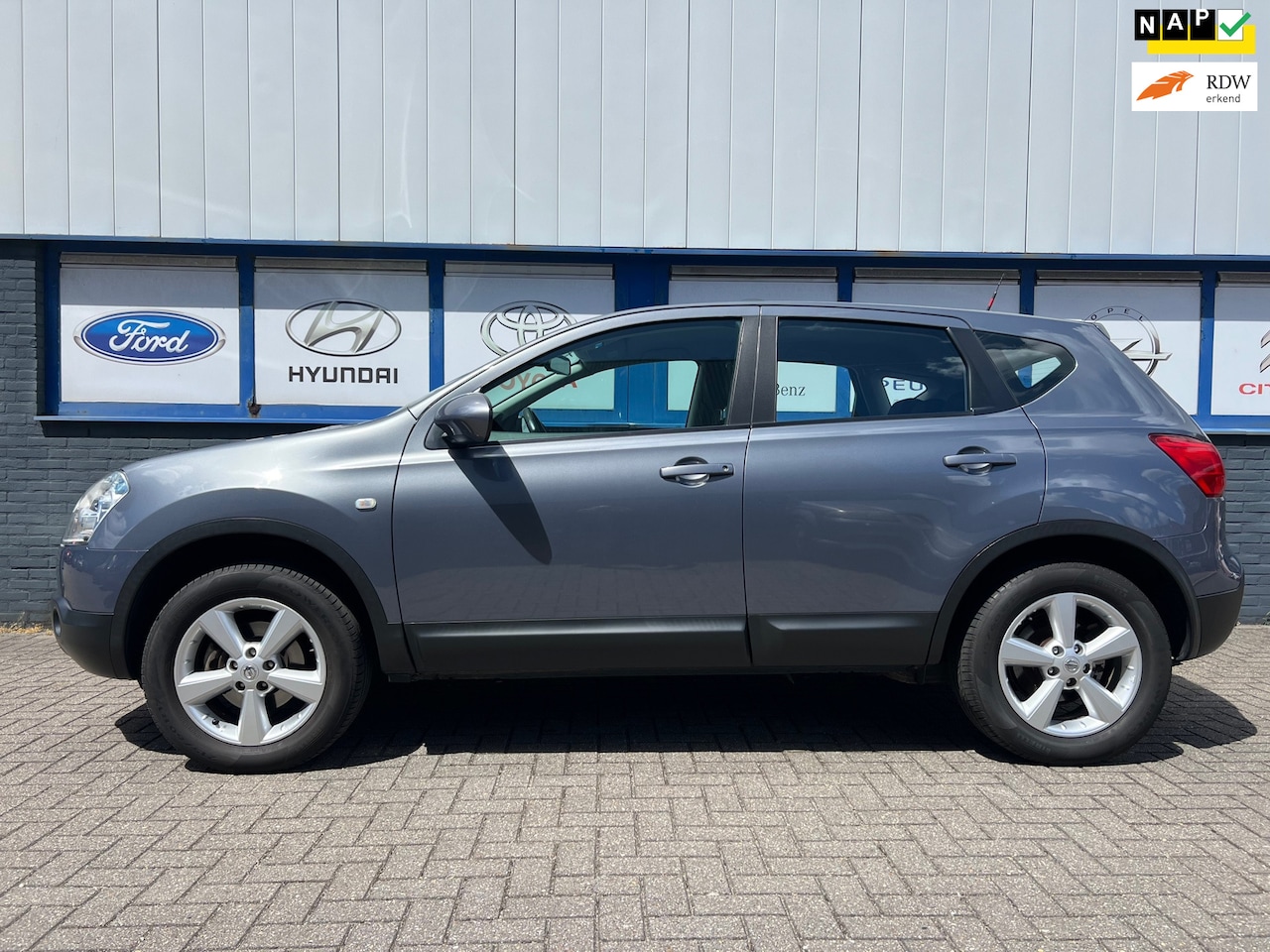 Nissan Qashqai - 2.0 Acenta 06-2009 169000km 4995eu - AutoWereld.nl