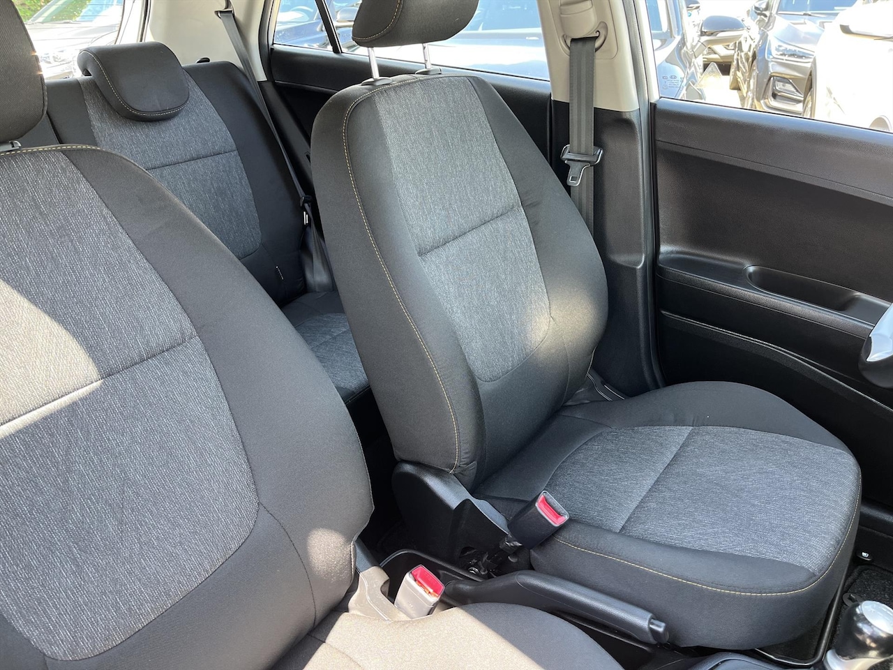 Kia Picanto - 1.0 CVVT 66 PK 5D Economy Plus Line Navi LM Airco Mooi - AutoWereld.nl