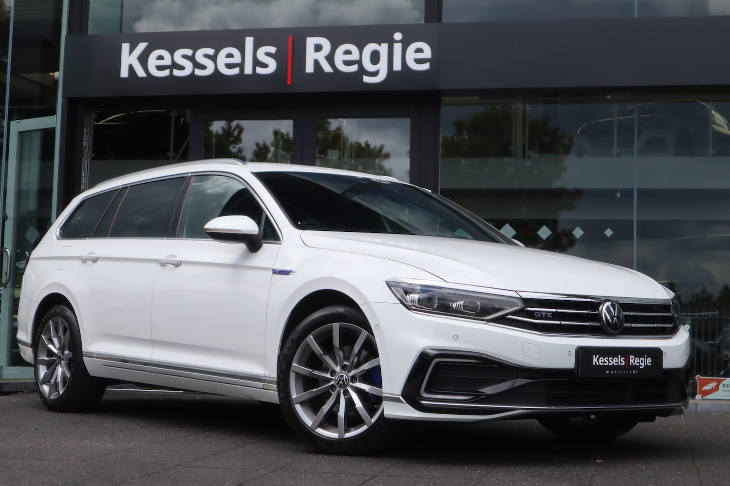 Volkswagen Passat Variant - 1.4 TSI PHEV GTE | HuD | Dynaudio | ACC | DCC | Matrix | Keyless | Massage | Camera | Blis - AutoWereld.nl