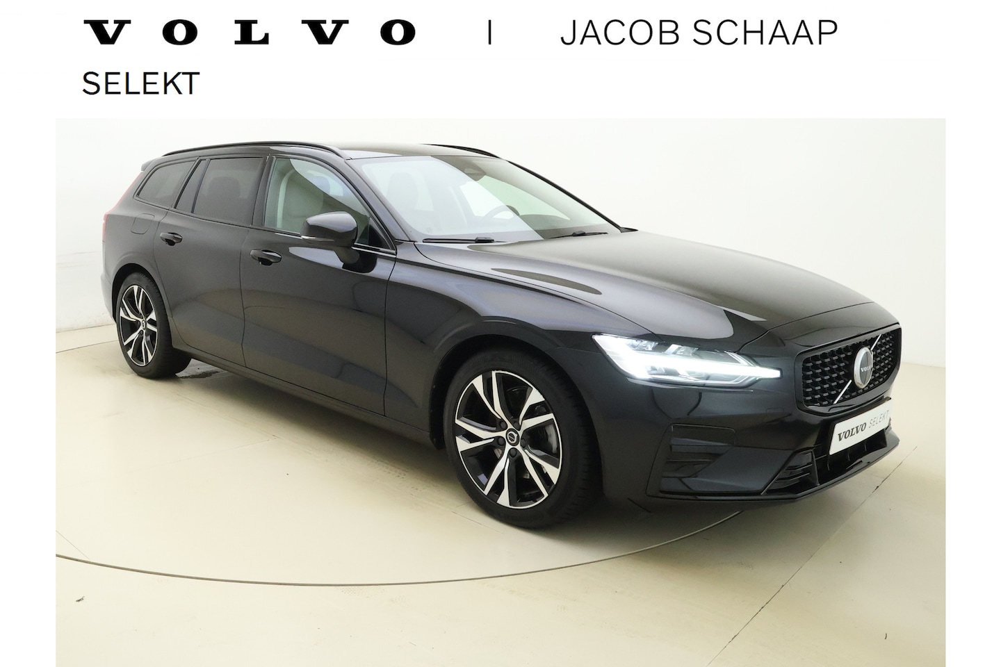 Volvo V60 - B4 Automaat Plus Dark / Standkachel / Stoel/- stuurverwarming / Keyles entry / Trekhaak / - AutoWereld.nl