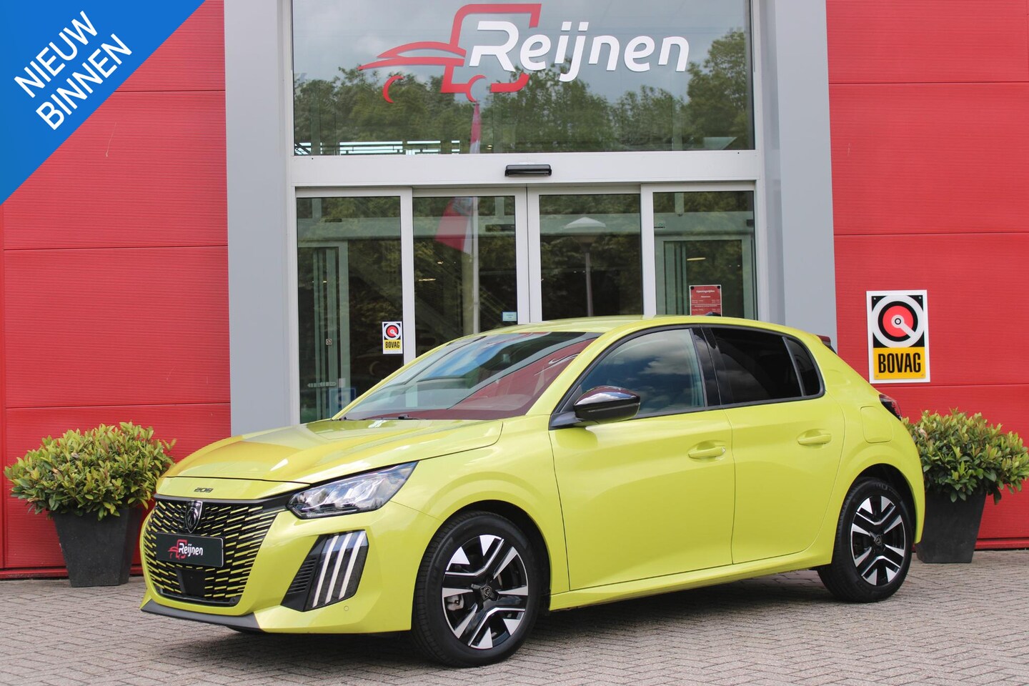 Peugeot 208 - 1.2 100PK ALLURE | PARKEERSENSOREN VOOR + ACHTER | DRAADLOZE APPLE CARPLAY/ANDROID AUTO | - AutoWereld.nl