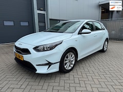 Kia Cee'd - CEED 1.0 T-GDi DynamicLine Stoel- Stuurverwarming, LED, Navi, etc