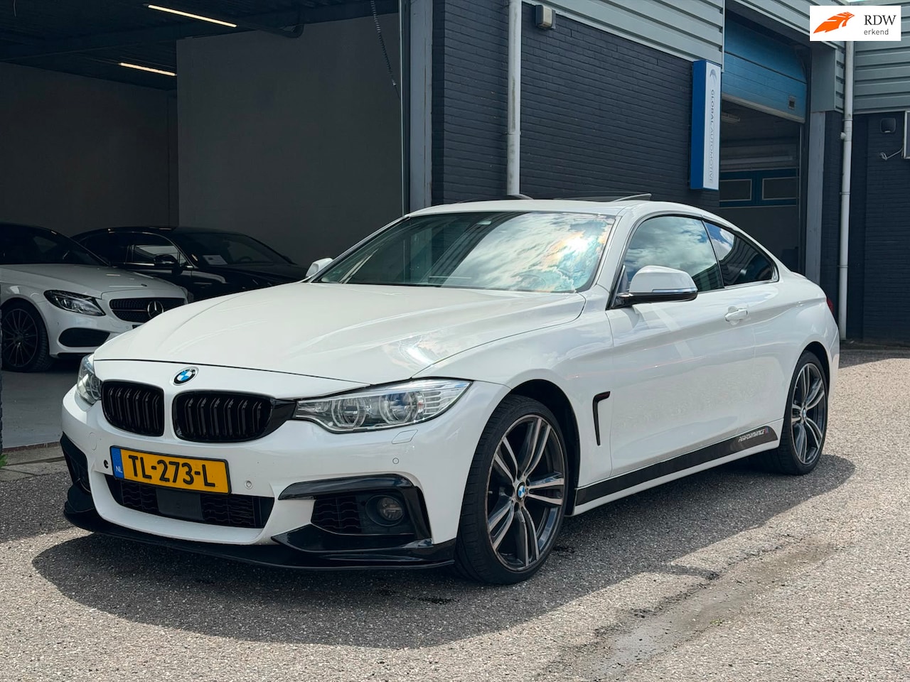 BMW 4-serie Coupé - 430d xDrive High Executive 6 CILINDER - SCHUIFDAK - LEER - CAMERA - AutoWereld.nl