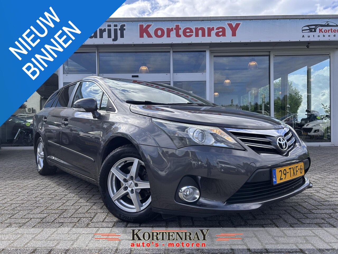 Toyota Avensis Wagon - 1.8 VVTi Business automaat/achteruitrij camera/ecc/cruise control/ - AutoWereld.nl