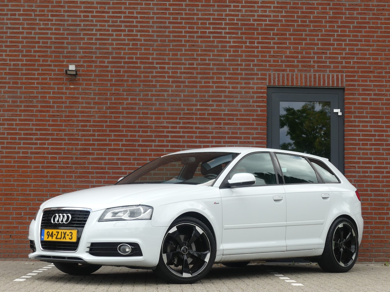 Audi A3 Sportback - 1.2 TFSI S-Line - AutoWereld.nl