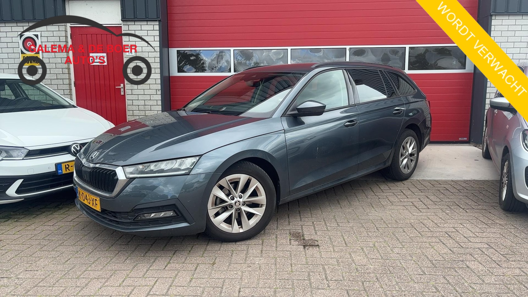 Skoda Octavia Combi - 1.0 e-TSI Business Edition AUTOMAAT / STUURVERW / FULL LED / CARPLAY / CLIMA / PDC / BLUET - AutoWereld.nl