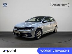 Volkswagen Polo - 1.0 TSI Style 95 pk | Navigatie | Parkeersensoren | Autom. airco | Stoelverwarming | Apple