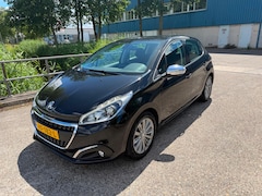 Peugeot 208 - 1.2 PureTech AllureAutomaatNaviPDCClima