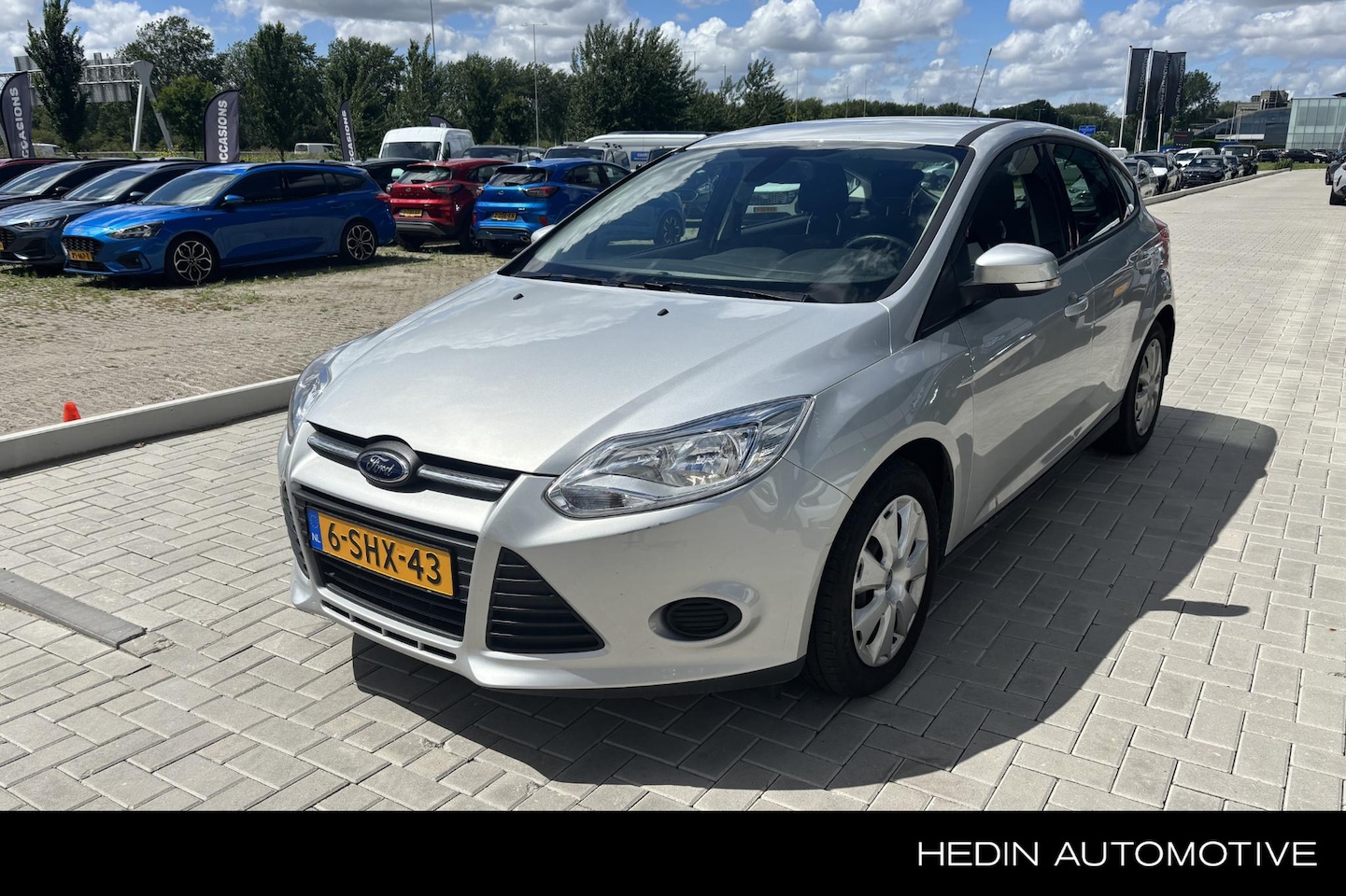 Ford Focus - 1.0 EcoBoost Trend | Trekhaak | pdc | Navi | - AutoWereld.nl