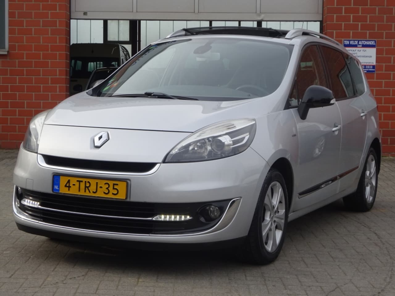 Renault Grand Scénic - 7 pers Bose TCe 115 Energy Privilège Bose edition - AutoWereld.nl