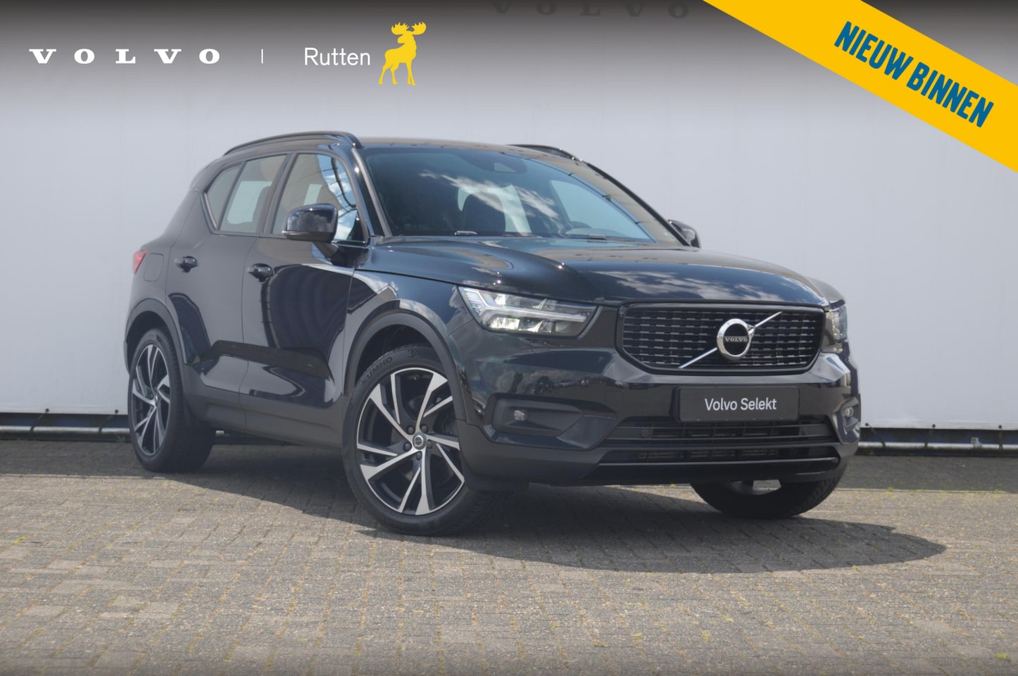Volvo XC40 - T4 211PK Automaat Recharge R-Design / Trekhaak / Stoel - en stuurwielverwarming / Parkeers - AutoWereld.nl