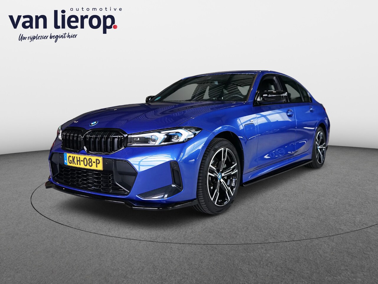 BMW 3-serie - 320e M-SPORT | PORTIMAO BLUE | LED | NL AUTO NAP - AutoWereld.nl