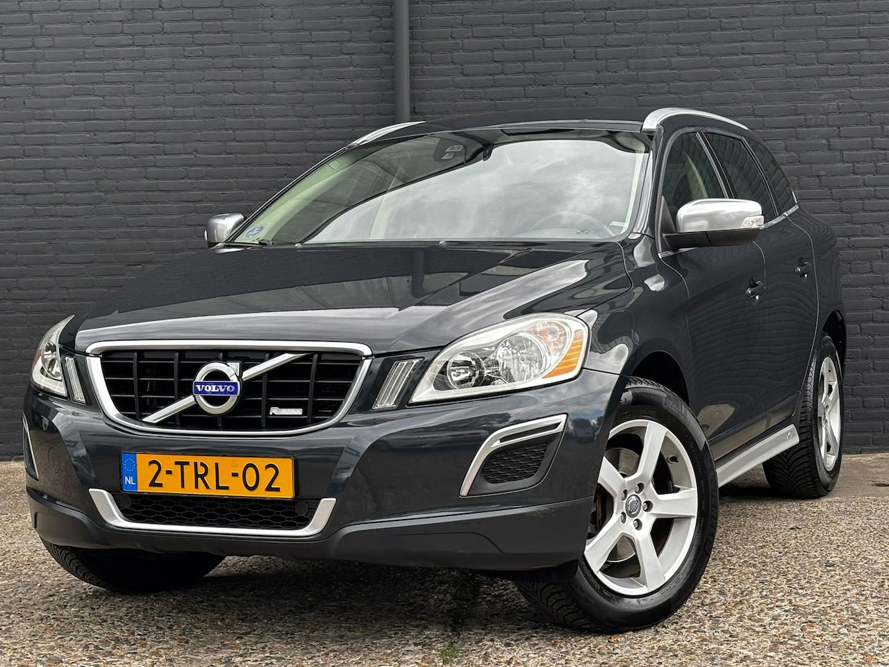 Volvo XC60 - 2.0 T5 Summum PDC | LEDER | CRUISE | NAVI | NWE APK - AutoWereld.nl