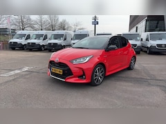 Toyota Yaris - 1.5 Hybrid Launch Edition | Trekhaak | All season |