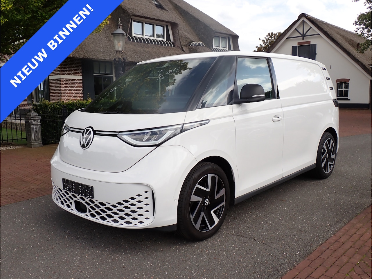 Volkswagen ID. Buzz Cargo - 77kWh ! 95%SOH ! 3-ZITS/TREKHAAK/CAMERA/CARPLAY - AutoWereld.nl