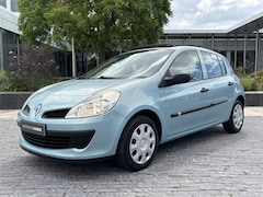 Renault Clio - 1.4-16V Business Line / Pano-dak / 5drs /