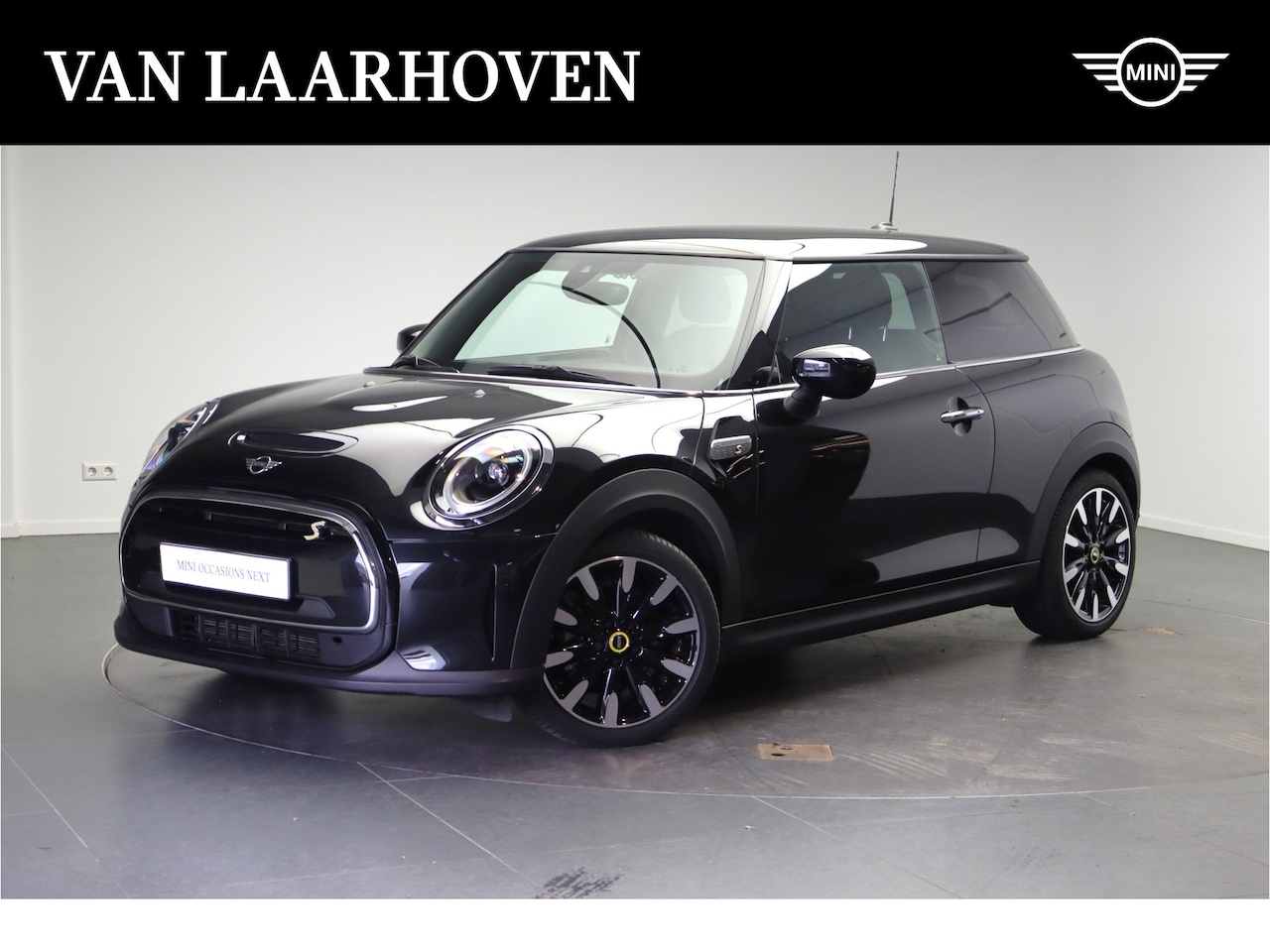 MINI Electric - Classic / Sportstoelen / Stoelverwarming / Achteruitrijcamera / LED / Comfort Acces / 17" - AutoWereld.nl
