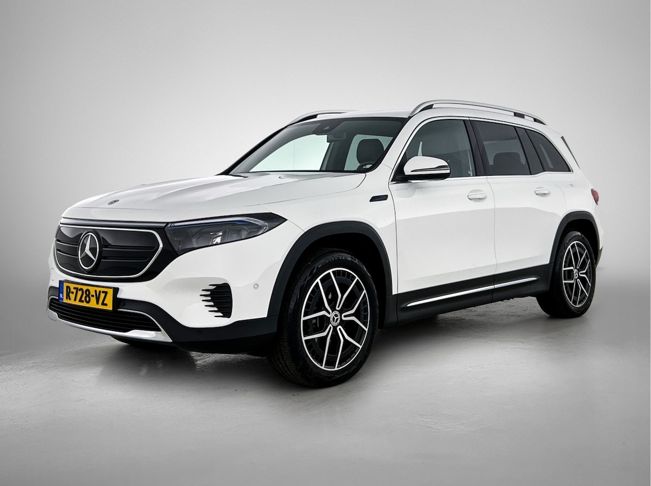 Mercedes-Benz EQB - 300 4MATIC Luxury Line 67 kWh 300 4MATIC Luxury Line 67 kWh - AutoWereld.nl