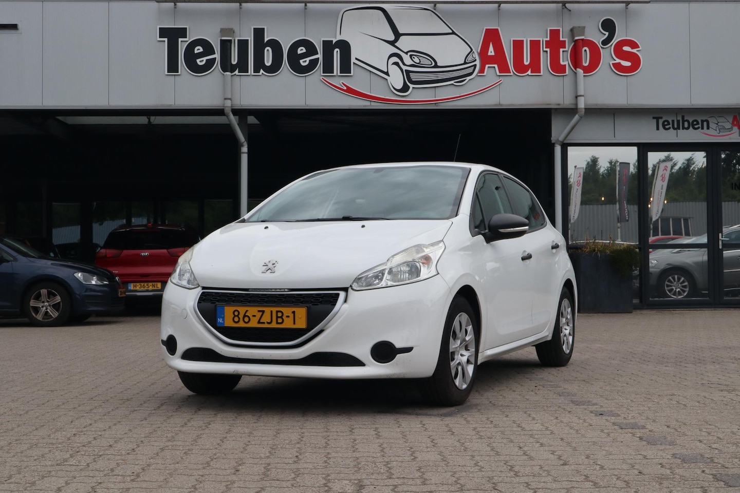 Peugeot 208 - 1.2 VTi Access Cruise Control, Airco - AutoWereld.nl