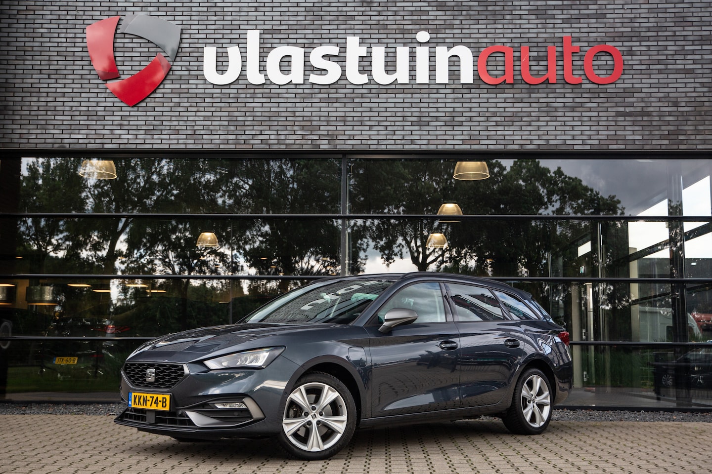 SEAT Leon Sportstourer - 1.4 TSI eHybrid PHEV FR Business Intense 1.4 TSI eHybrid PHEV FR Business Intense , Adap. cruise, Trekhaak, Carplay, - AutoWereld.nl