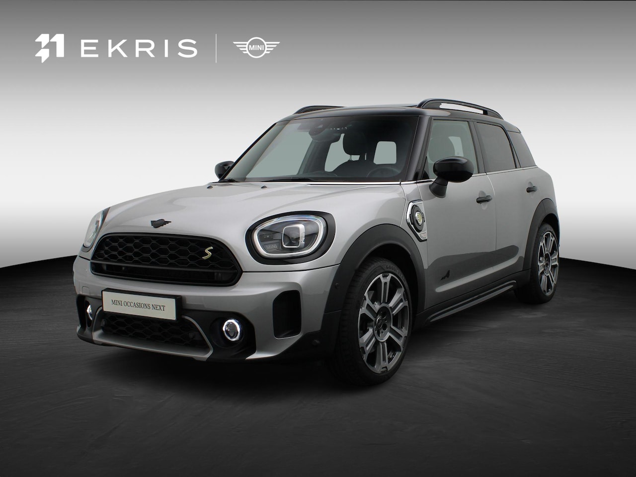 MINI Countryman - Cooper S E ALL4 Classic + Essence Pack + Panoramdak + Elektrisch Verstelbare Sportstoelen - AutoWereld.nl