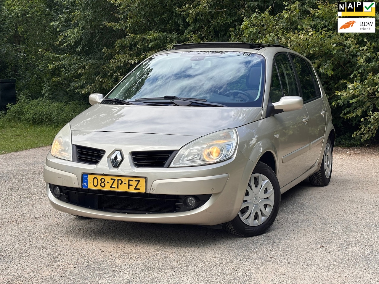 Renault Scénic - 1.6-16V Business Line | " 149.000 " KM + Automaat + Schuif / Kanteldak Nu € 2.950,- !!! - AutoWereld.nl