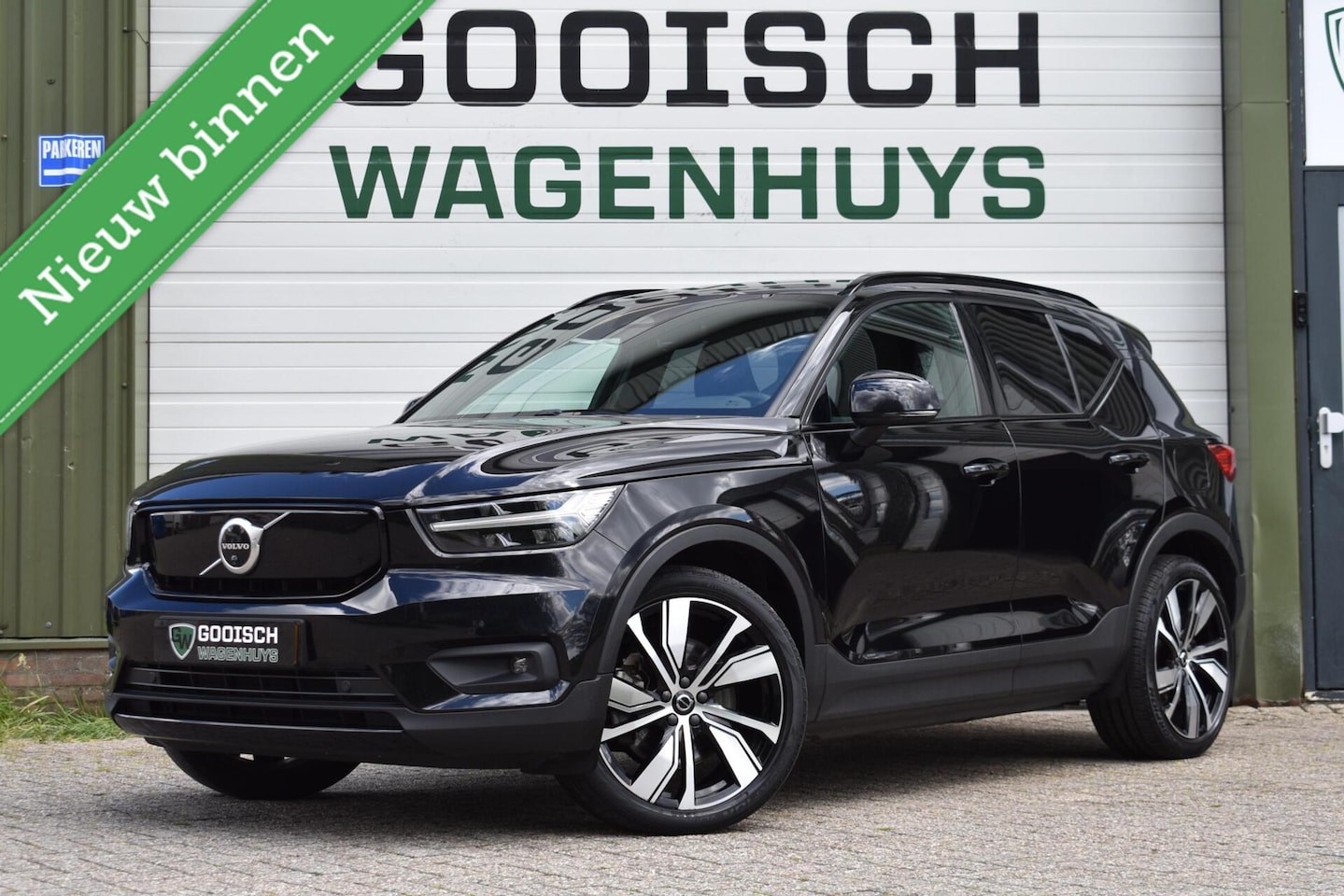 Volvo XC40 - Recharge P8 AWD R-Design | Stoel/Stuurverwarming | Camera | Carplay| - AutoWereld.nl