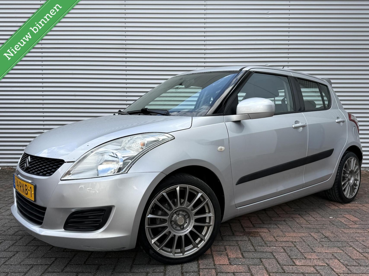 Suzuki Swift - 1.2 Sport-line Airco 5 Drs Nl Auto Usb Stb 2011 - AutoWereld.nl