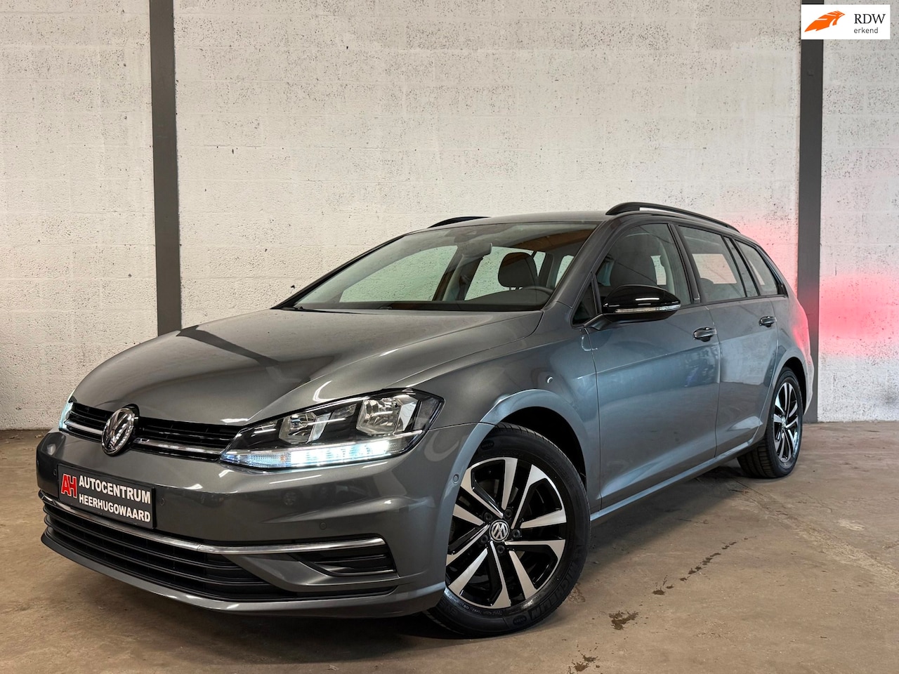 Volkswagen Golf Variant - 1.0 TSI IQ Drive Navi|Cruise|Blindspot|Camera|Dealer Onderhouden !! - AutoWereld.nl