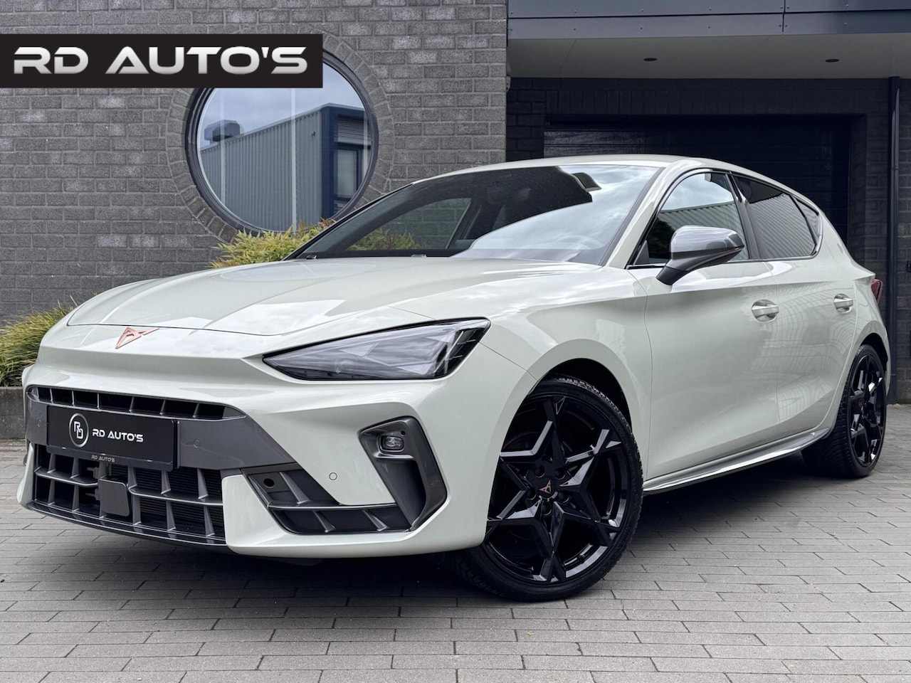 CUPRA Leon - 1.5 eTSI VZ Performance Facelift Sennheiser Led Sfeerverlichting - AutoWereld.nl