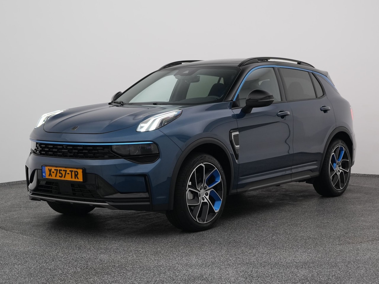 Lynk & Co 01 - 1.5 Plug-in Hybrid | 360° | ZWARTE HEMEL | TREKHAAK | NLD AUTO - AutoWereld.nl