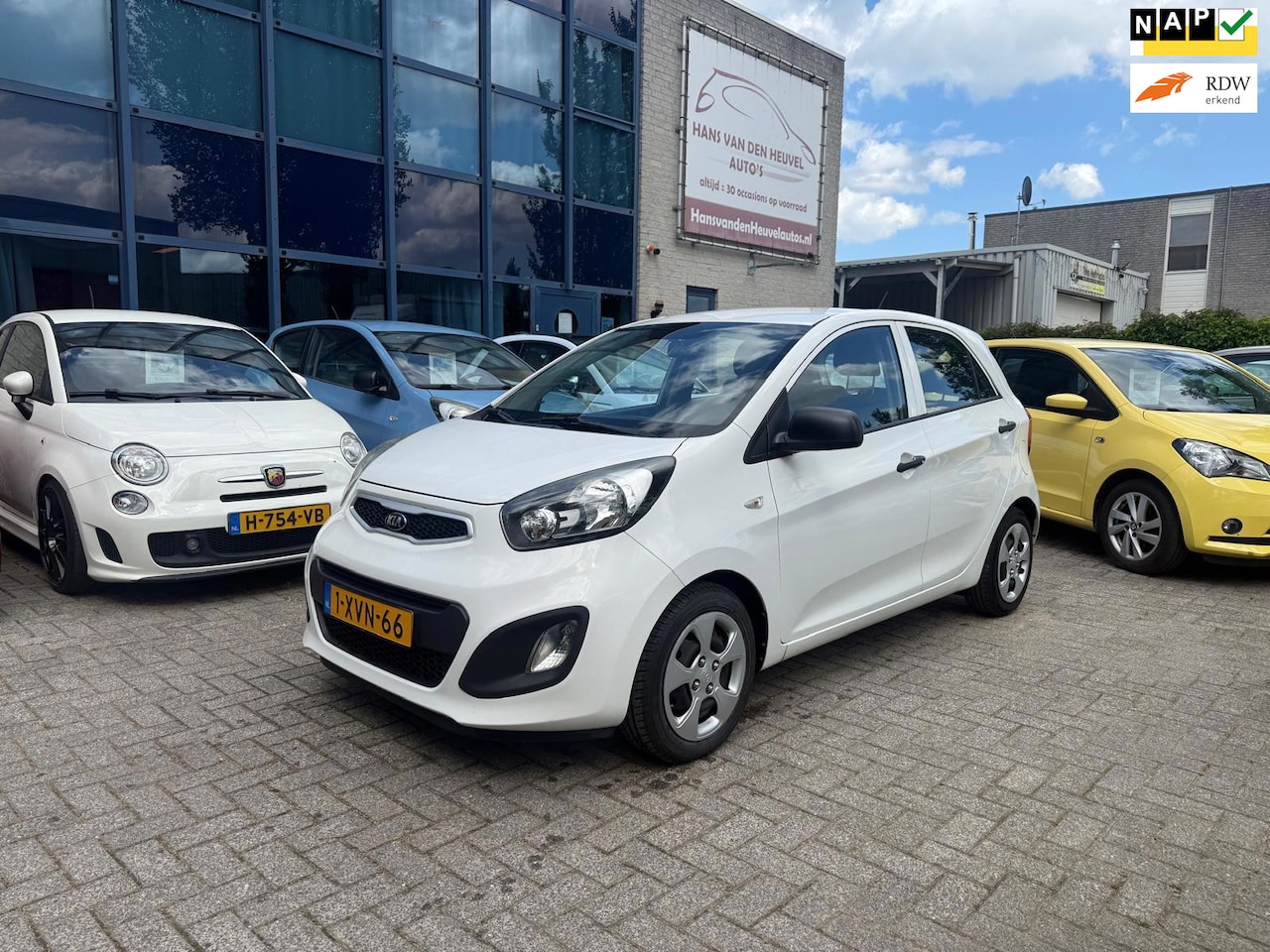 Kia Picanto - 1.0 CVVT ComfortLine 1.0 CVVT ComfortLine 5-drs, Airco, APK 06/27, optioneel Carplay - AutoWereld.nl