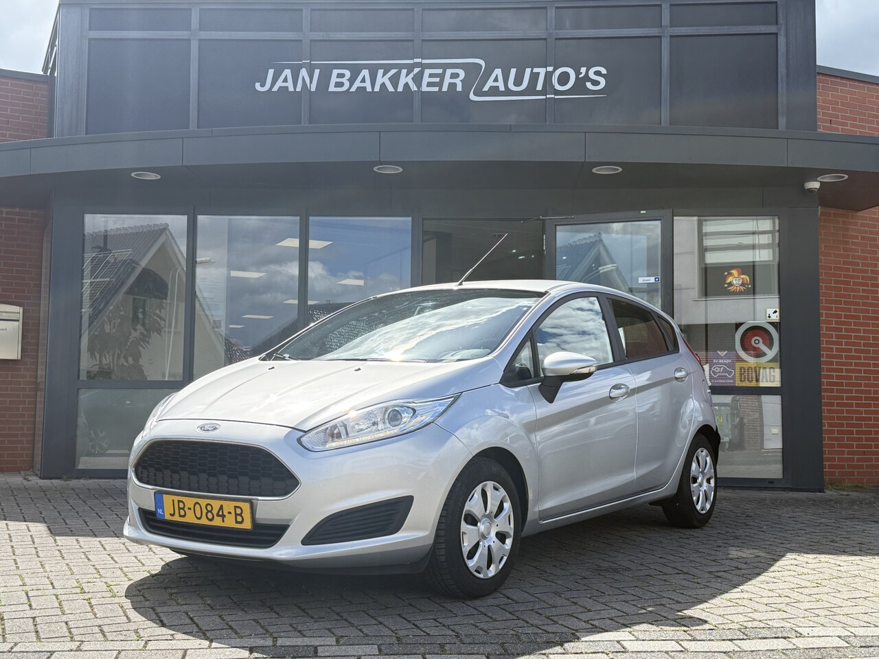 Ford Fiesta - 1.5 TDCi Style Airco  Navi  Bluetooth - AutoWereld.nl