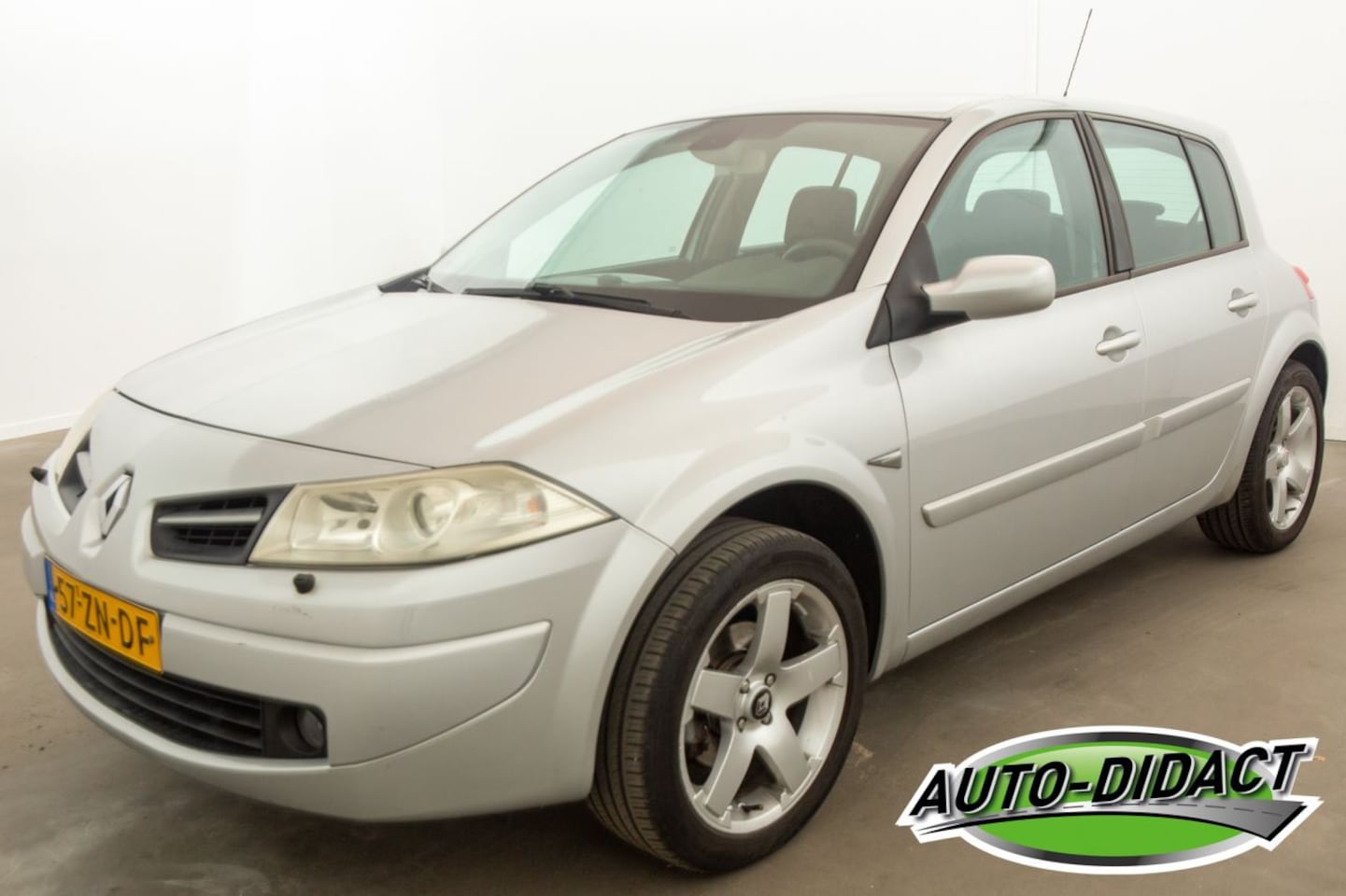 Renault Mégane - 1.6-16V Clima Business Line - AutoWereld.nl