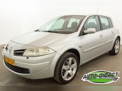 Renault Mégane - 1.6-16V Clima Business Line