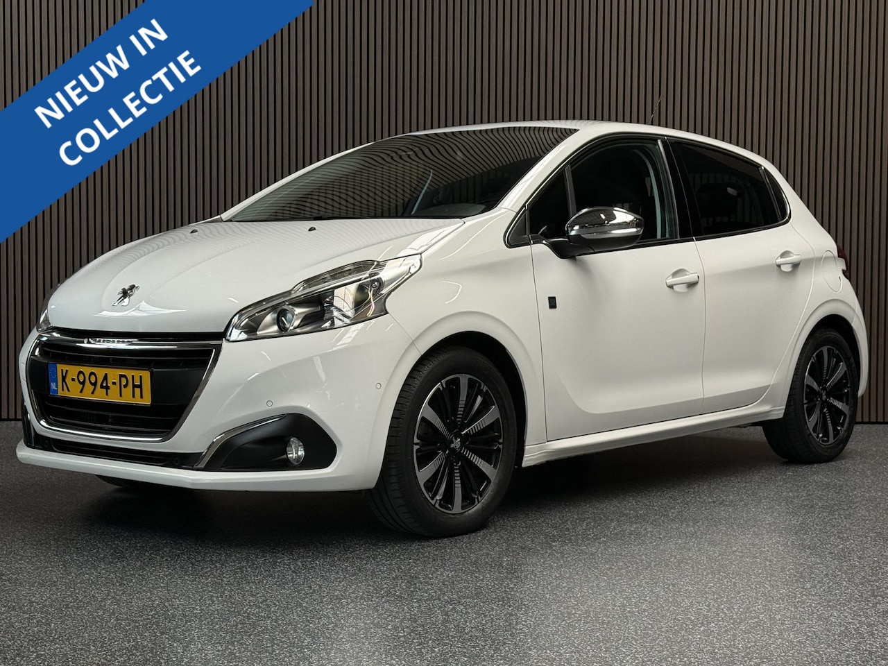 Peugeot 208 - 1.2 PureTech Tech Edition | Automaat | Camera | Carplay |  Riem verv. | - AutoWereld.nl