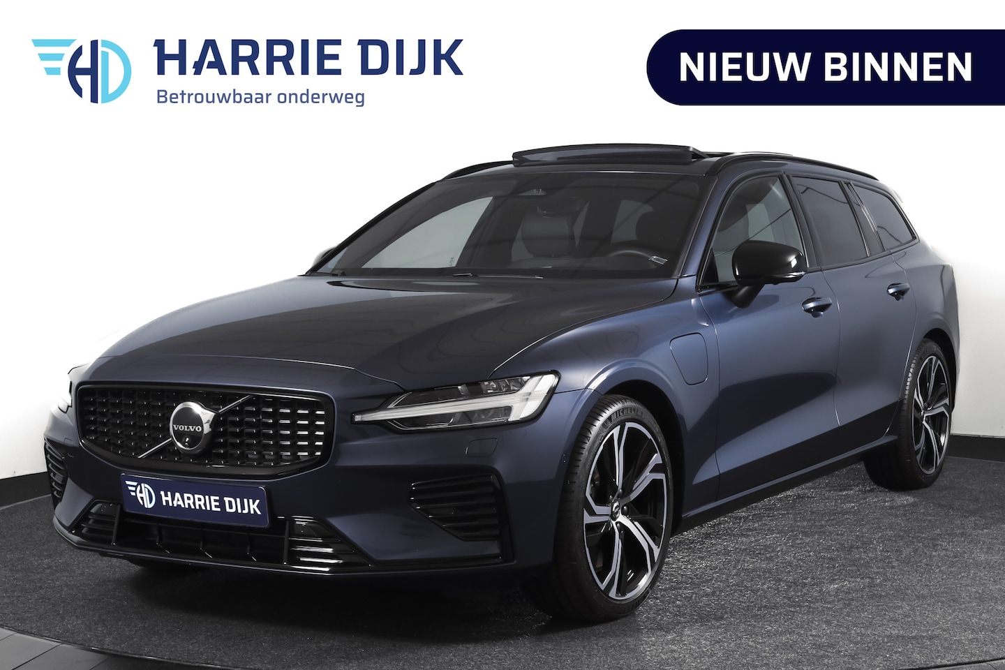 Volvo V60 - 2.0 T6 Plug-in hybrid AWD Ultra Dark | S/K-Panodak | Dig. Cockpit | Adapt. Cruise | Stoel- - AutoWereld.nl