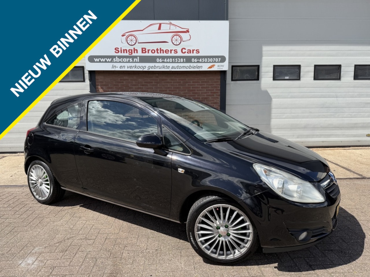 Opel Corsa - 1.2-16V Essentia/Airco/ELE.RAMEN/17" Velgen/INRUIL MOG!!! - AutoWereld.nl