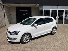 Volkswagen Polo - 1.2 TSI Highline / UNIEKE KM STAND+NAP / CLIMA / ALU / NAVI / CRUISE / NL-AUTO