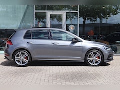 Volkswagen Golf - Vii 1.5 R-Line TSI 150pk | ACC | Stoelverwarming | Navi | Pano | Climate | Dodehoek | Carp